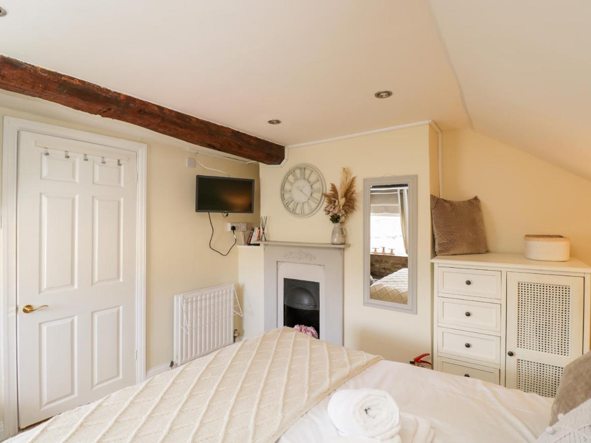 Corner Cottage Malmesbury Exterior foto